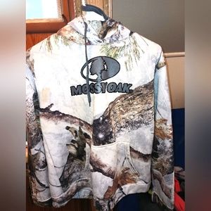 Men's medium Mossy Oak hoodie